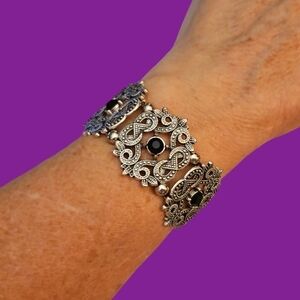 5/$25 PAPARAZZI Empress-ive Old World Edwardian Castlecore Stretch Bracelet